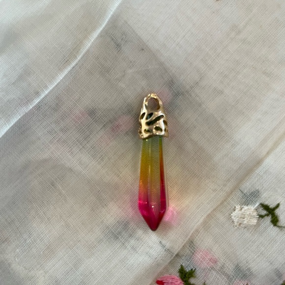 NWOTS Colors Crystal Hexagon Point Pendant Chakra Reiki Healing Amulet - Picture 1 of 3